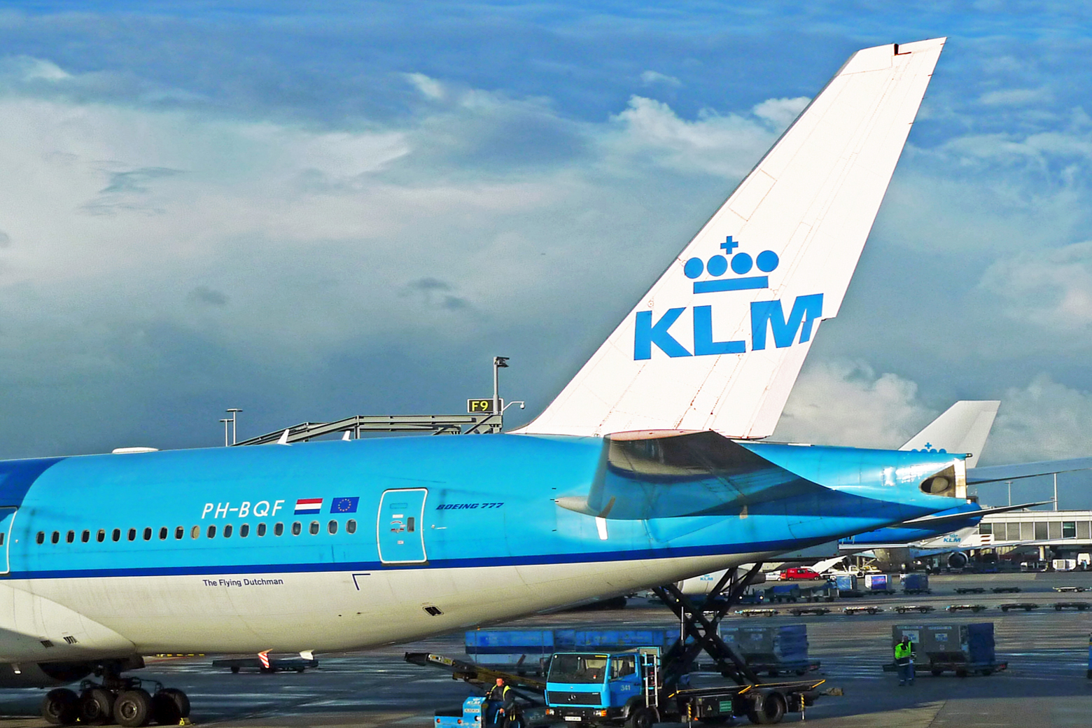 KLM 777