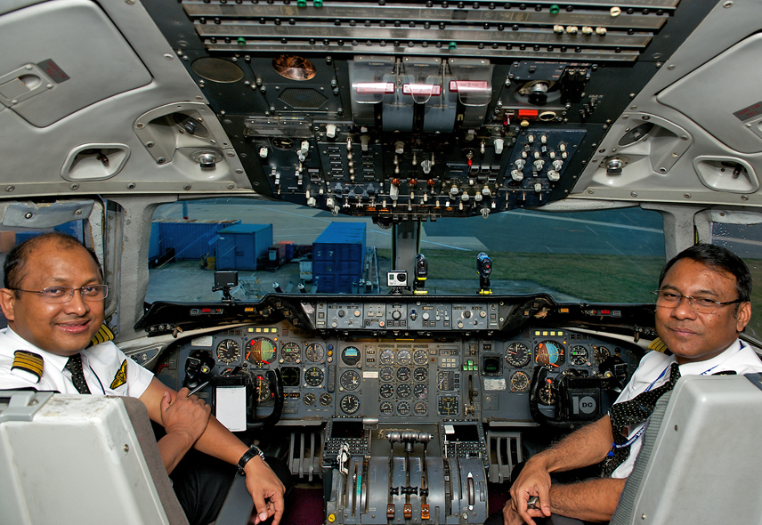 Biman DC-10 cockpit