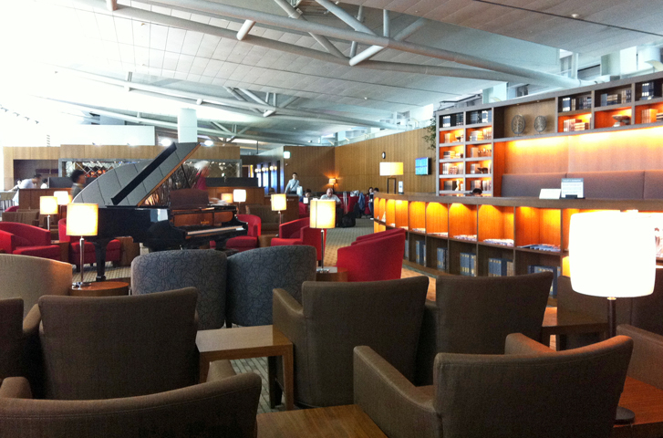 Asiana lounge at ICN.   Photo by the author.