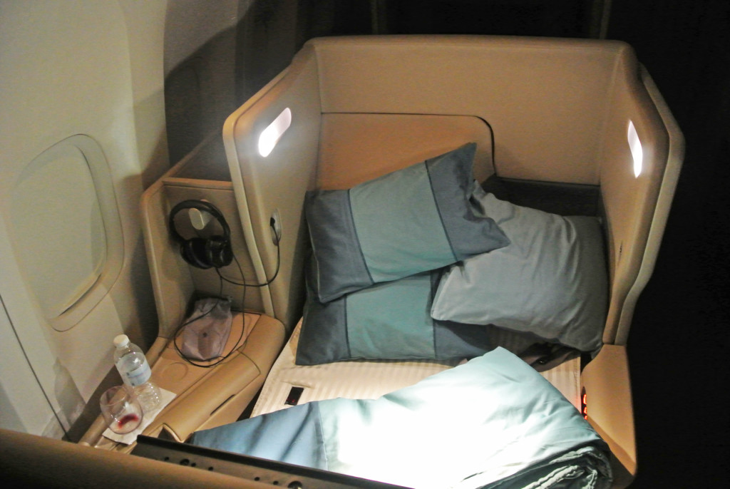Singapore 777 Bed