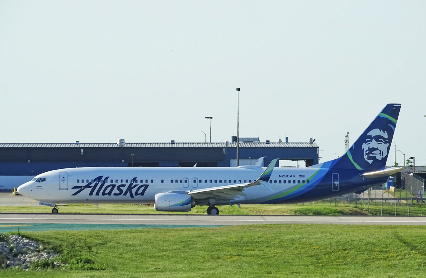 Alaska Airlines celebrates enhanced partnership with Condor Airlines -  Alaska Airlines News